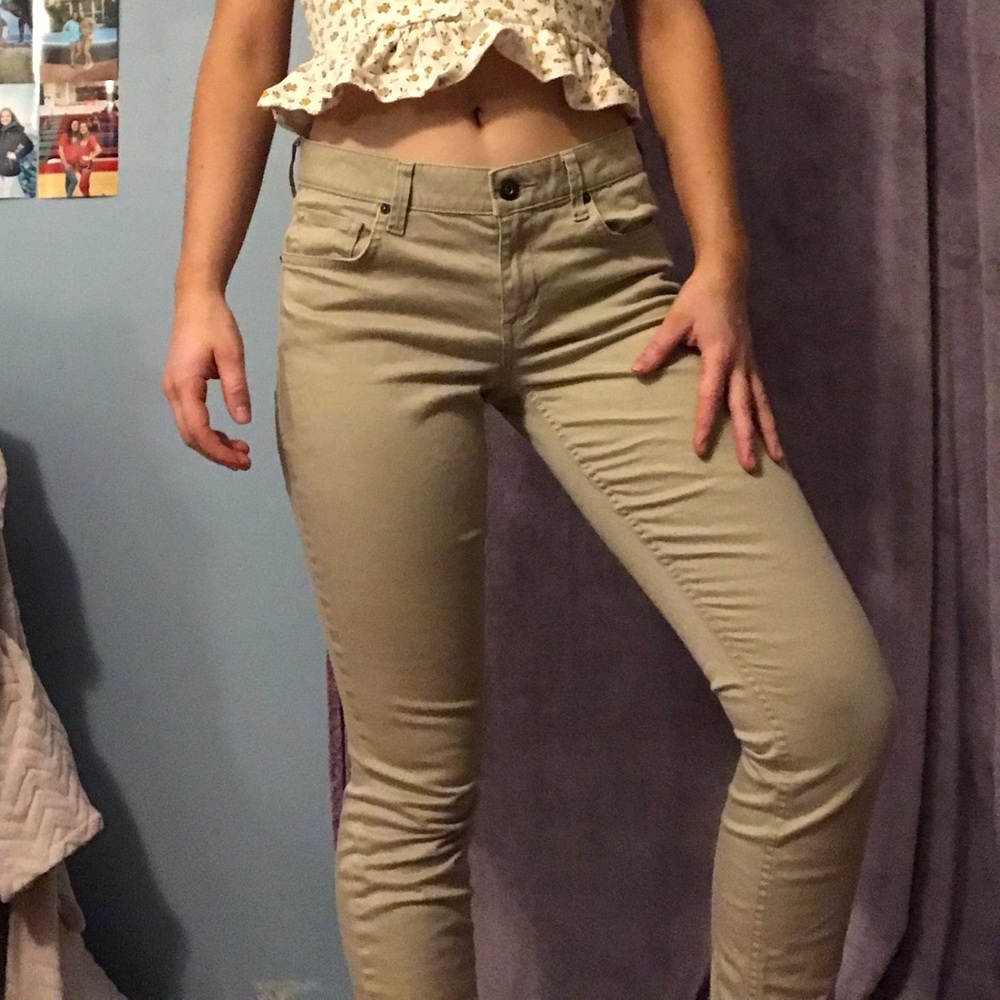 2 pairs of skinny jeans